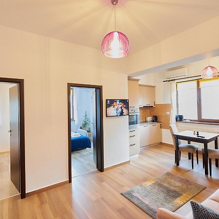 Cozy 3 Bedroom Apartments In Centre Of Iasi Palas Mall Εξωτερικό φωτογραφία