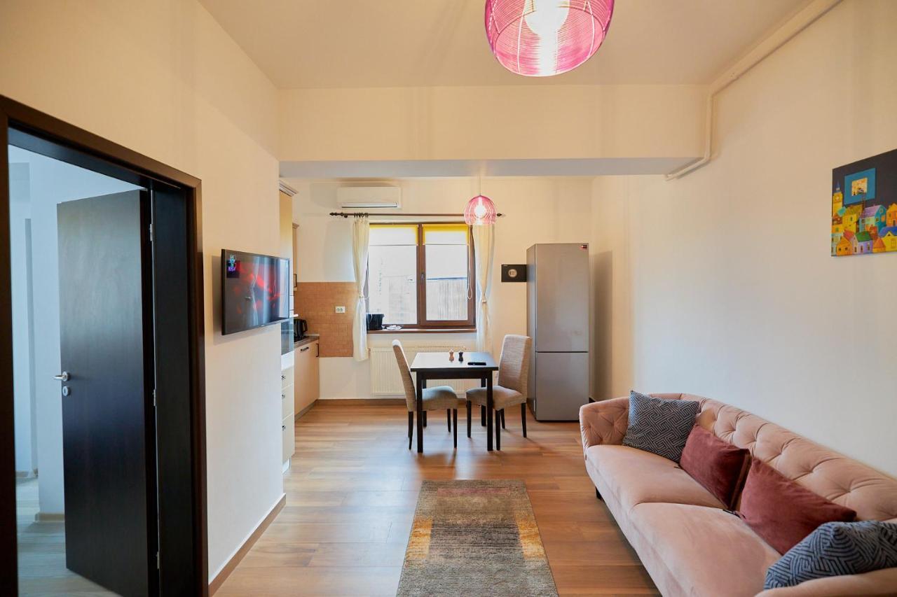 Cozy 3 Bedroom Apartments In Centre Of Iasi Palas Mall Εξωτερικό φωτογραφία