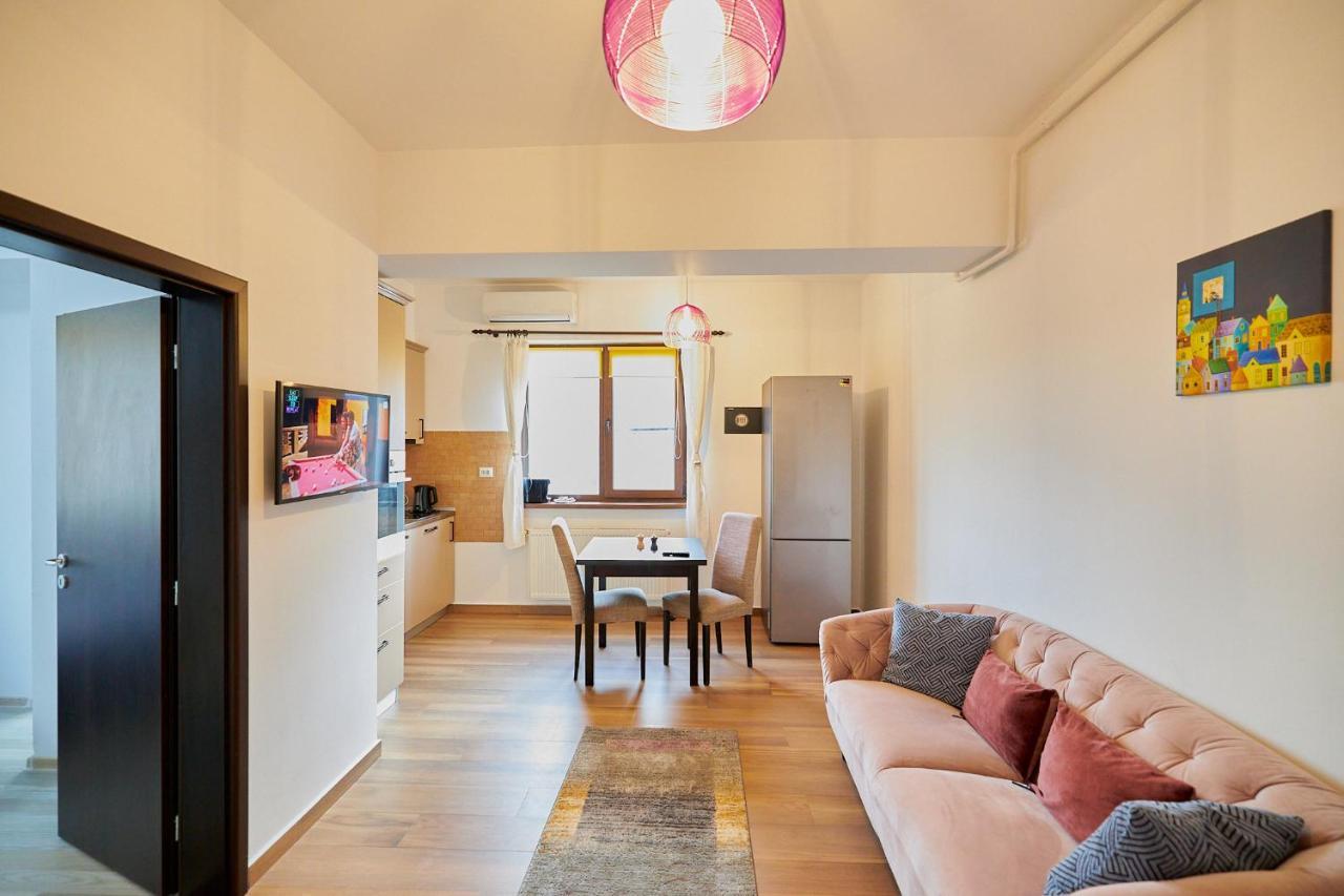 Cozy 3 Bedroom Apartments In Centre Of Iasi Palas Mall Εξωτερικό φωτογραφία