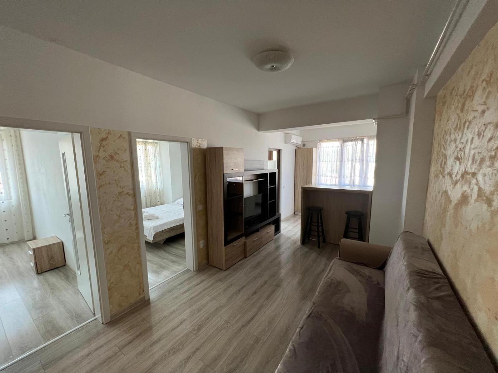 Cozy 3 Bedroom Apartments In Centre Of Iasi Palas Mall Εξωτερικό φωτογραφία